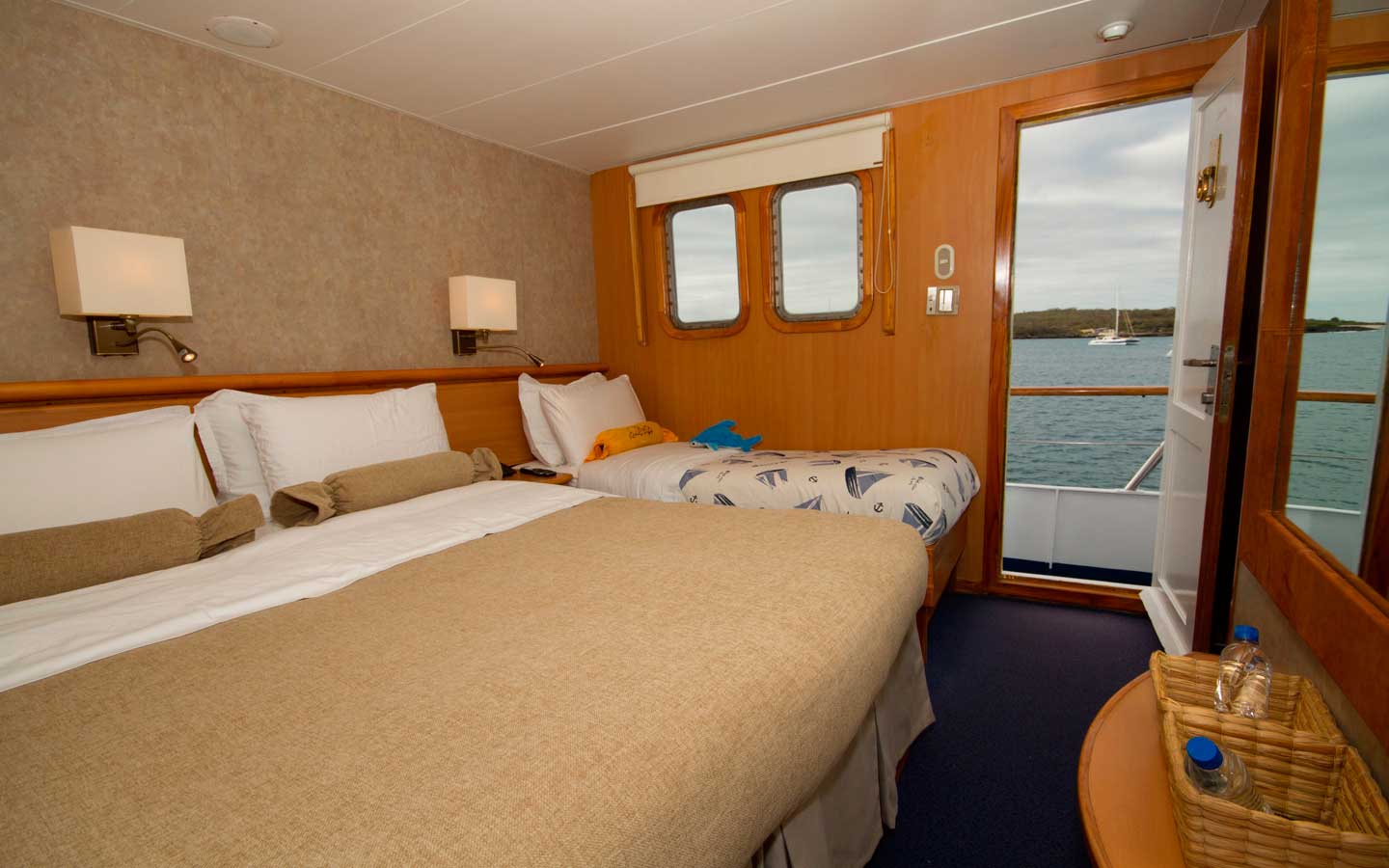 2-Coral_II_Junior_triple