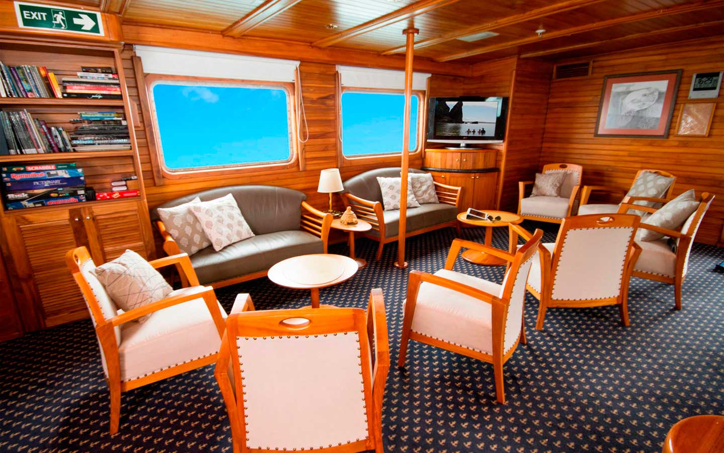 3-coral1-main_lounge