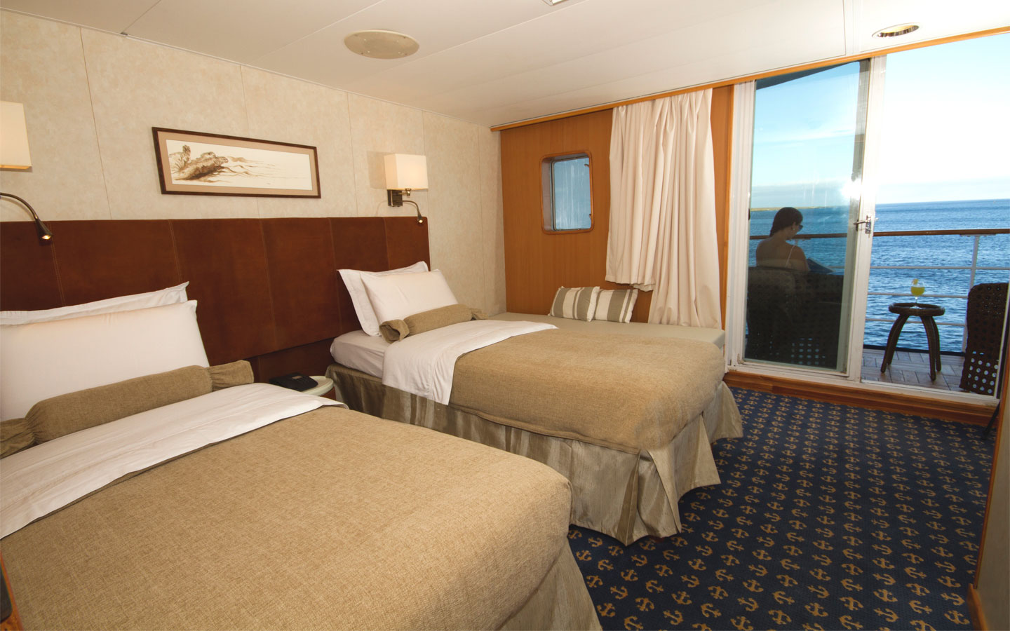 4-GpsLegend-Balcony_twin-Suite2014