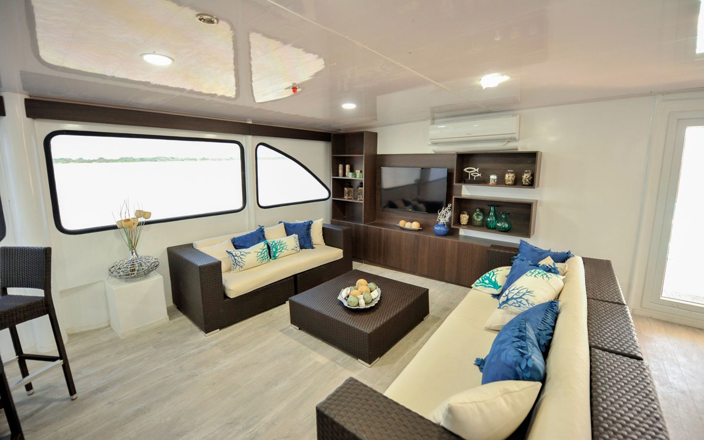 5-galaxycatamaran-twin-sala