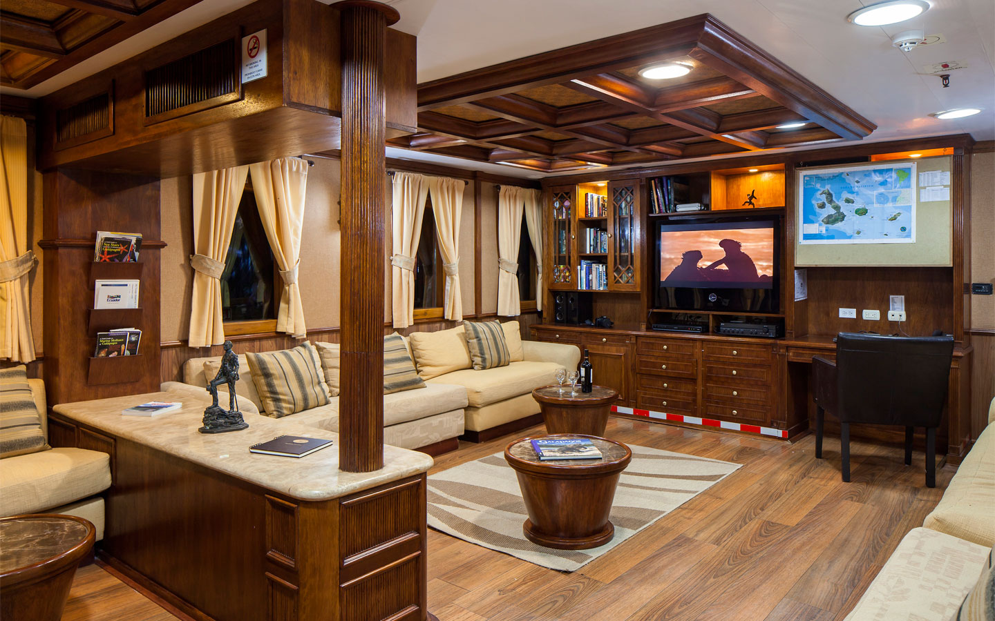 grace-briefing-lounge